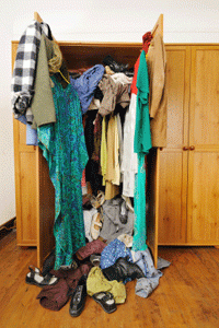 messy_closet